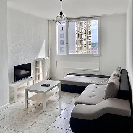 T5 Spacieux Apartment *